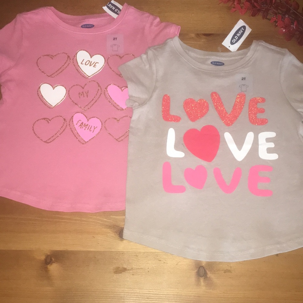Old Navy 🔥🔥2 for 1 Deals🔥🔥Tshirts